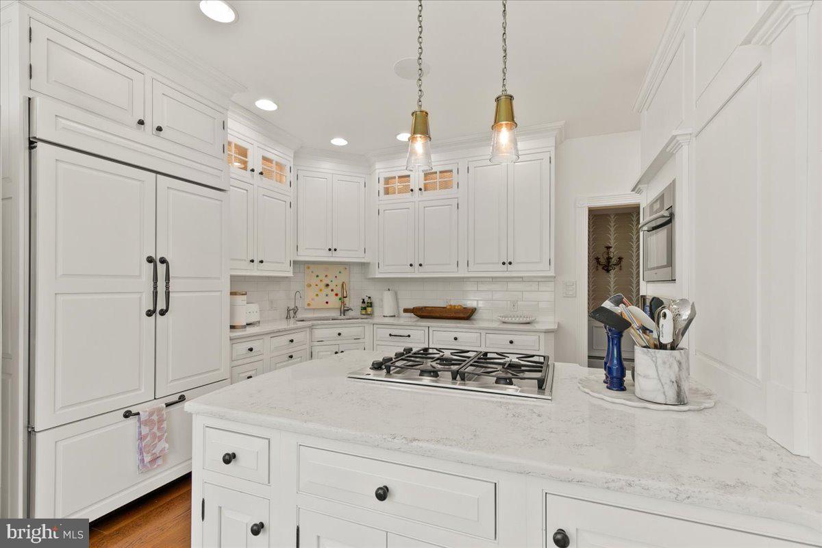 SCHOOL LANE HILLS - Residential