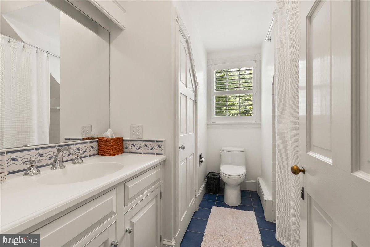 SCHOOL LANE HILLS - Residential