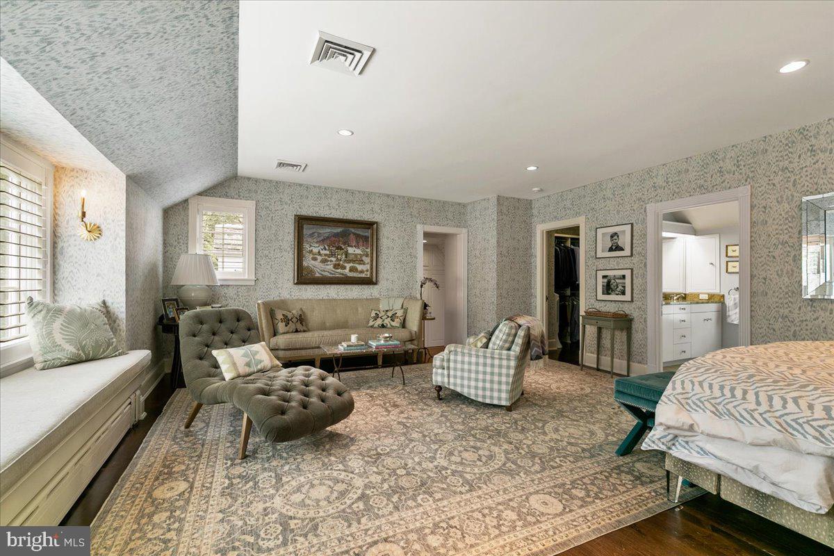 SCHOOL LANE HILLS - Residential