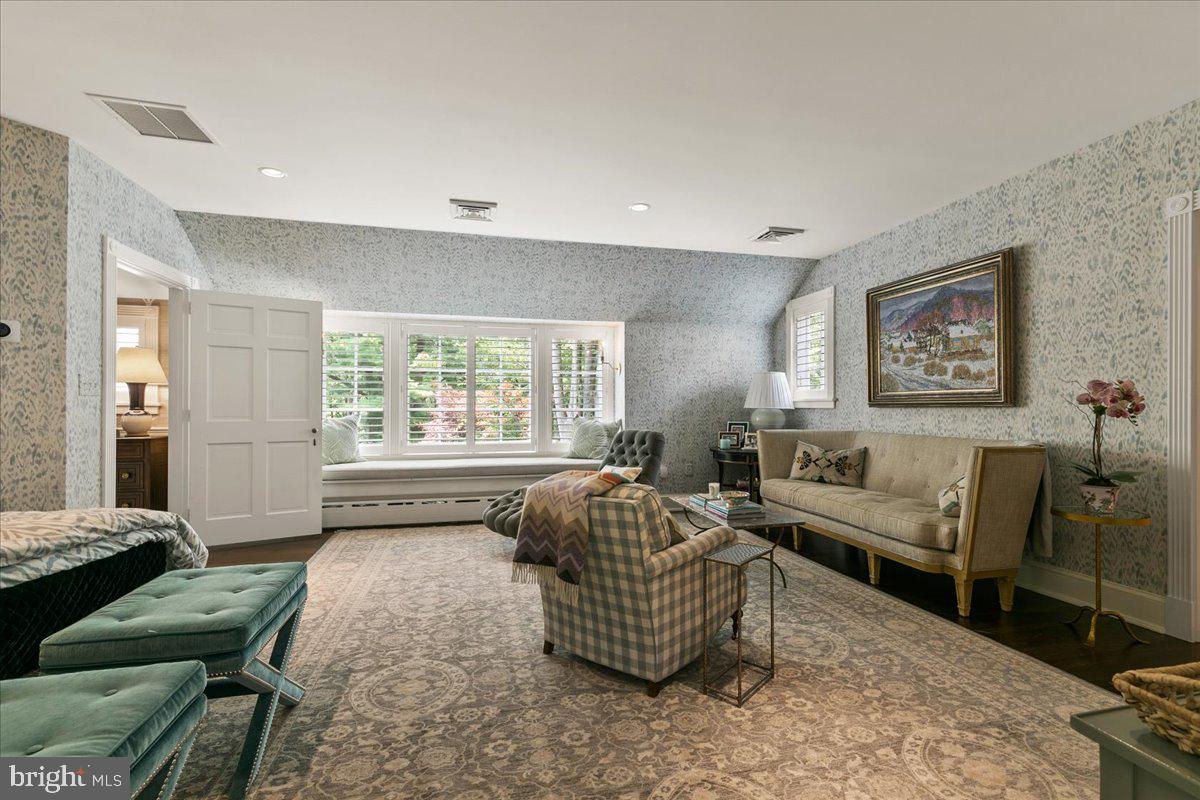 SCHOOL LANE HILLS - Residential