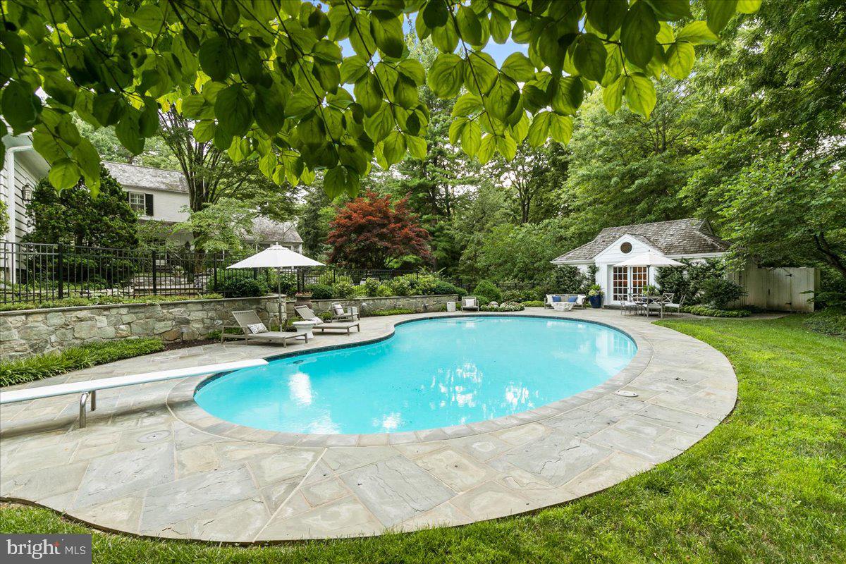 SCHOOL LANE HILLS - Residential