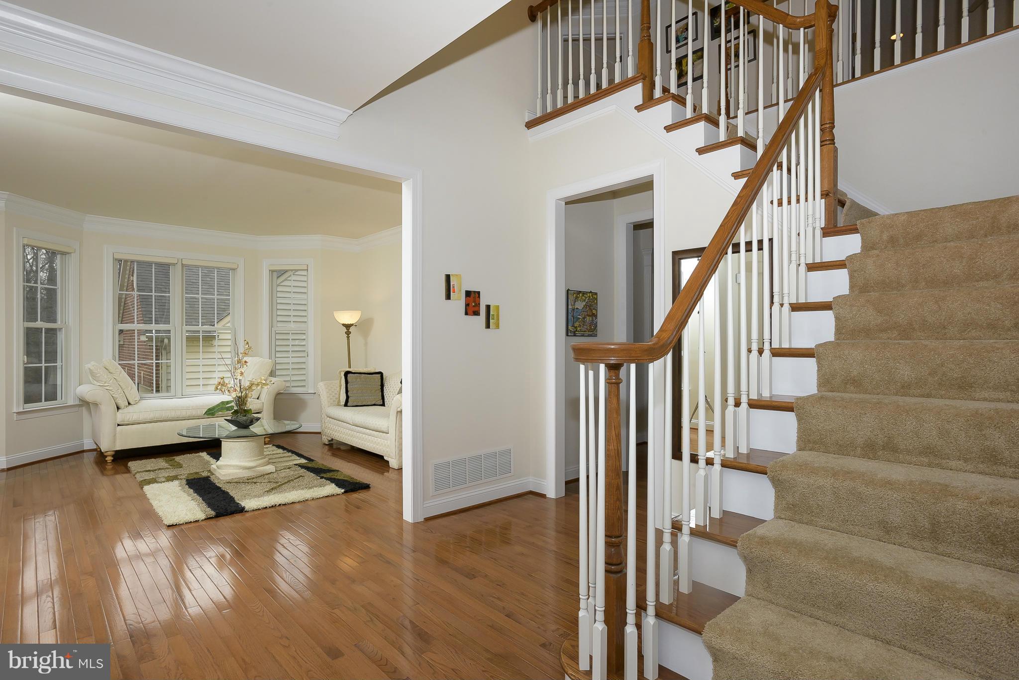 COLONIAL MANOR - Residential