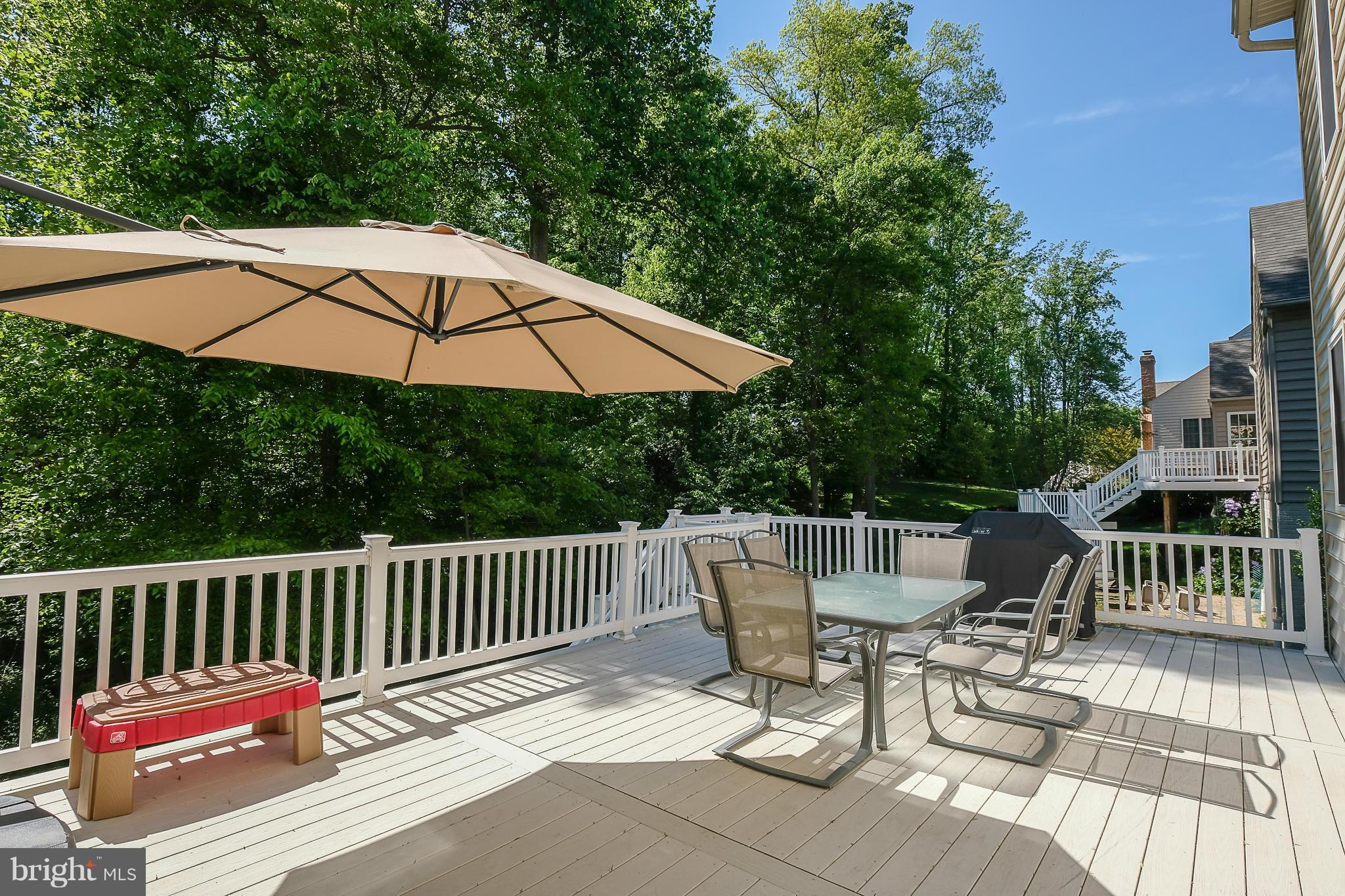 COLONIAL MANOR - Residential