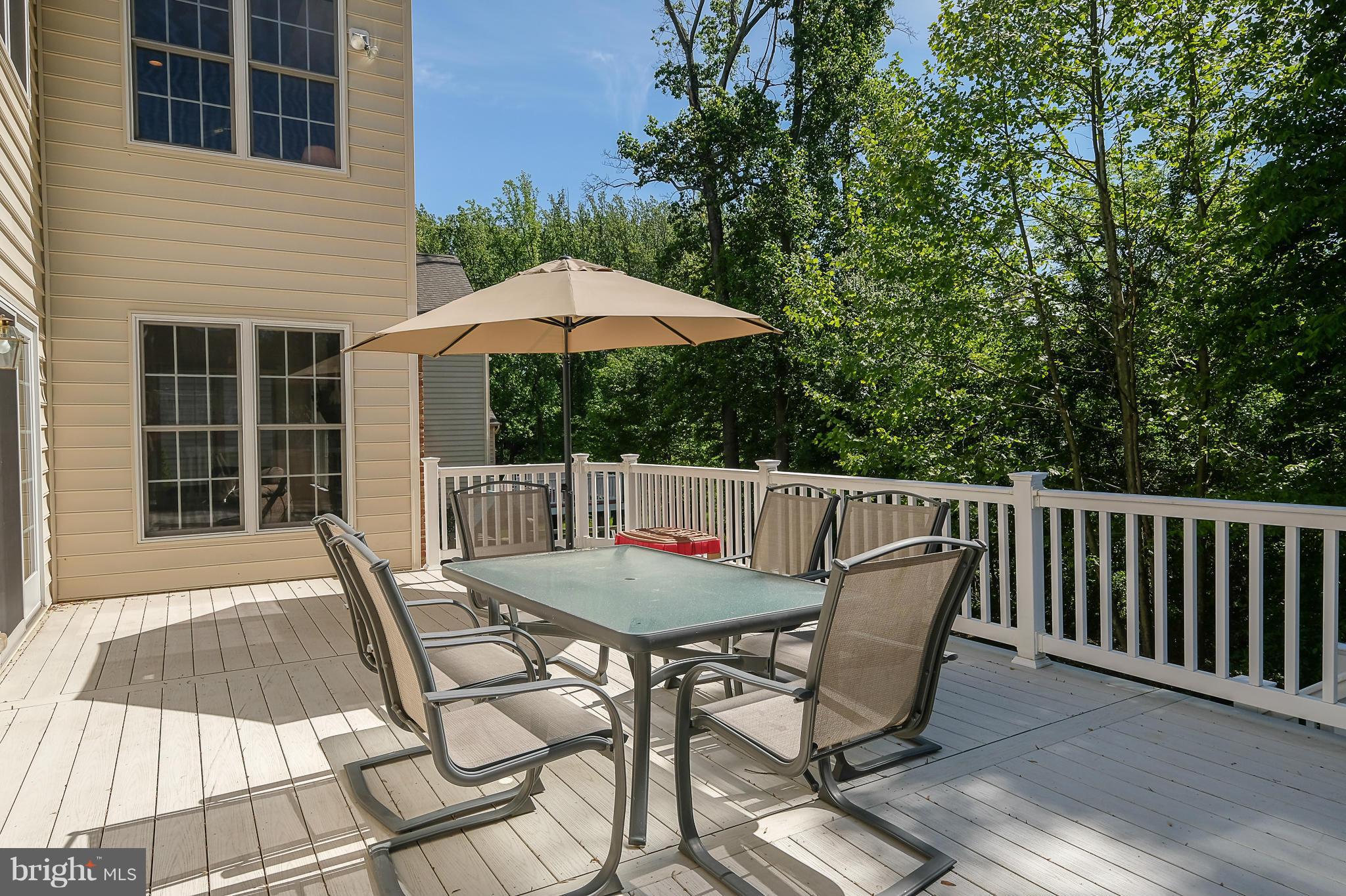 COLONIAL MANOR - Residential