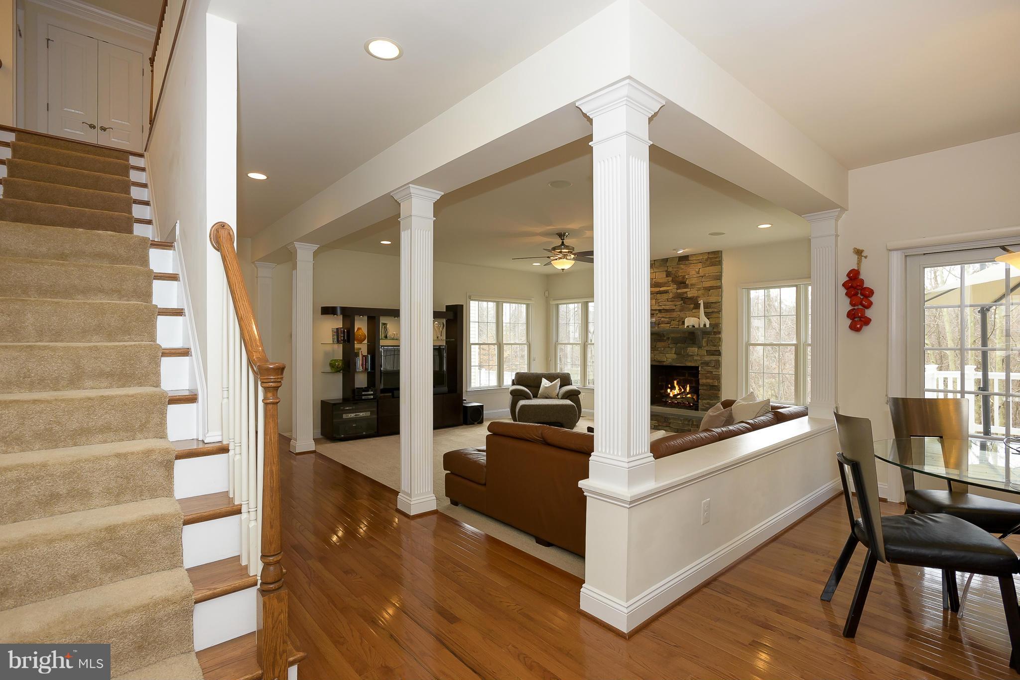 COLONIAL MANOR - Residential