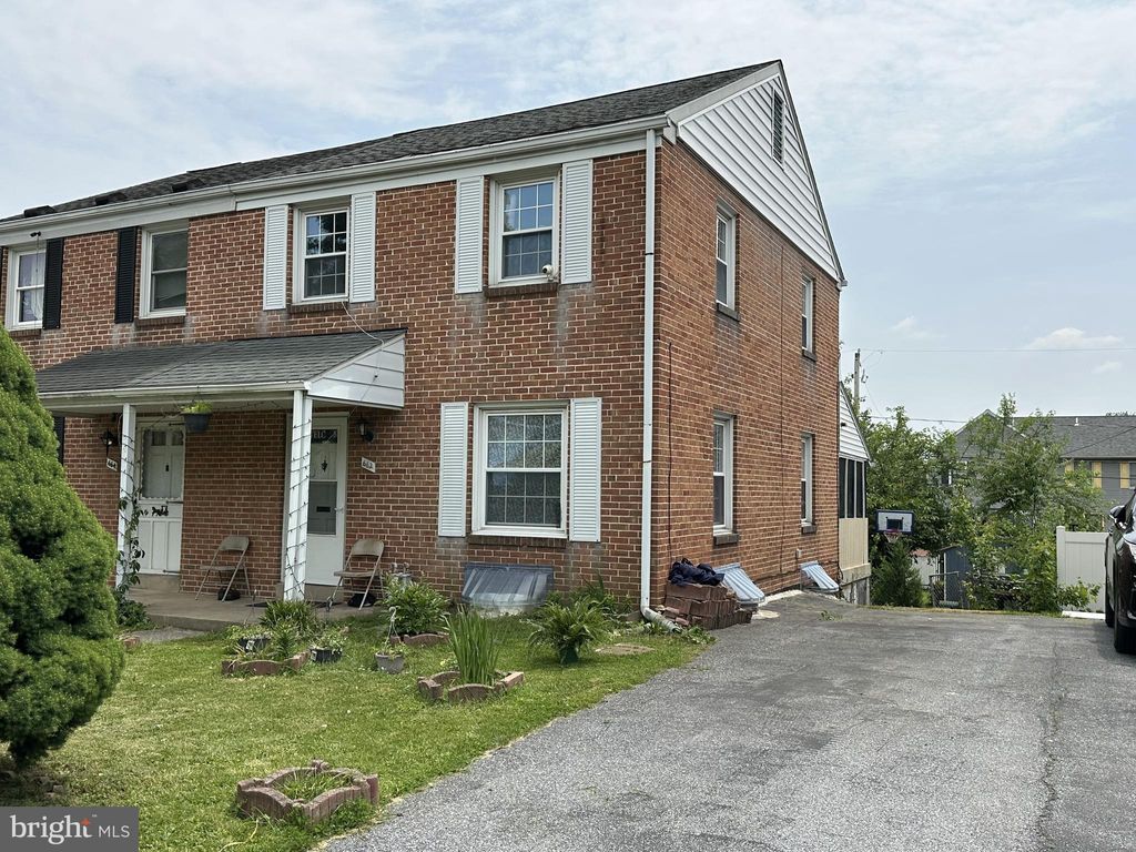Photo of 662 Hershey Avenue, LANCASTER, PA 17603 (MLS # PALA2070950)