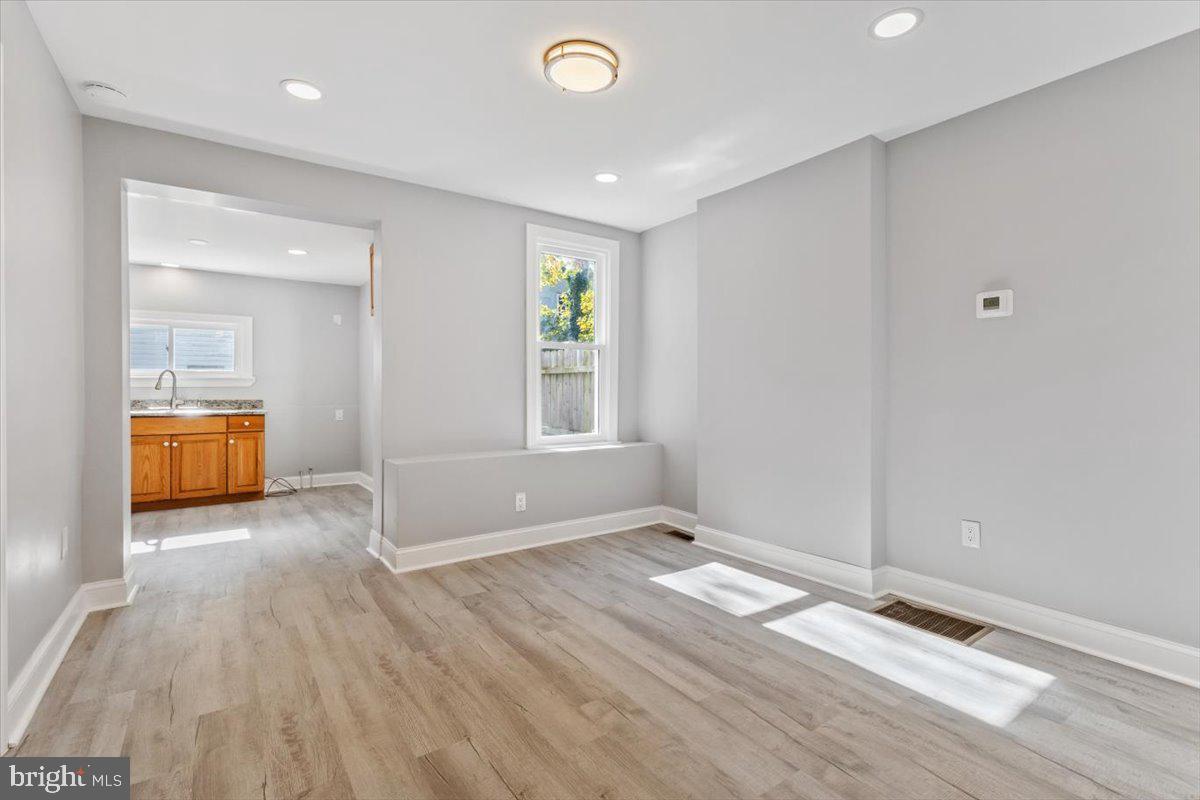 PAOLI GARDENS - Residential Lease