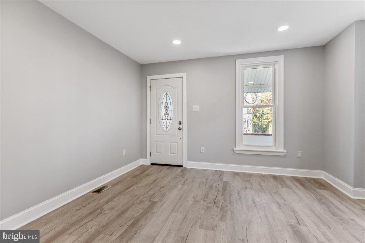 PAOLI GARDENS - Residential Lease
