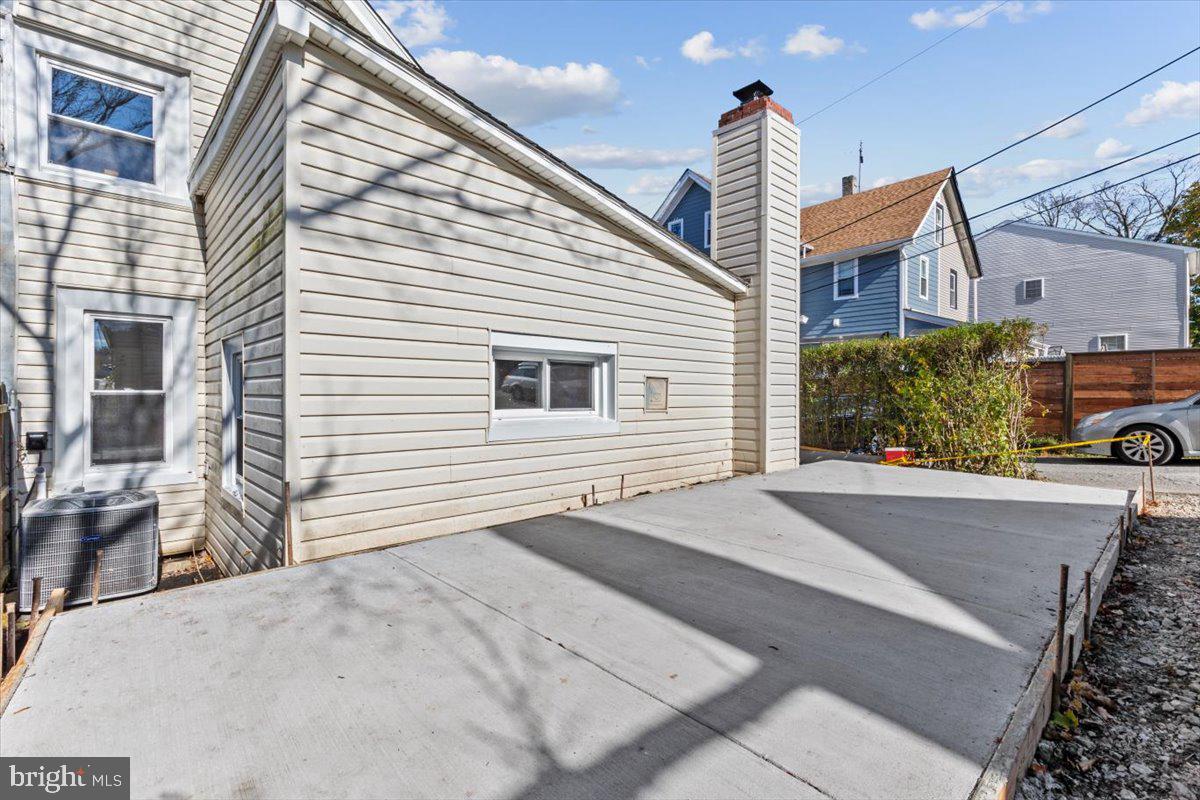 PAOLI GARDENS - Residential Lease