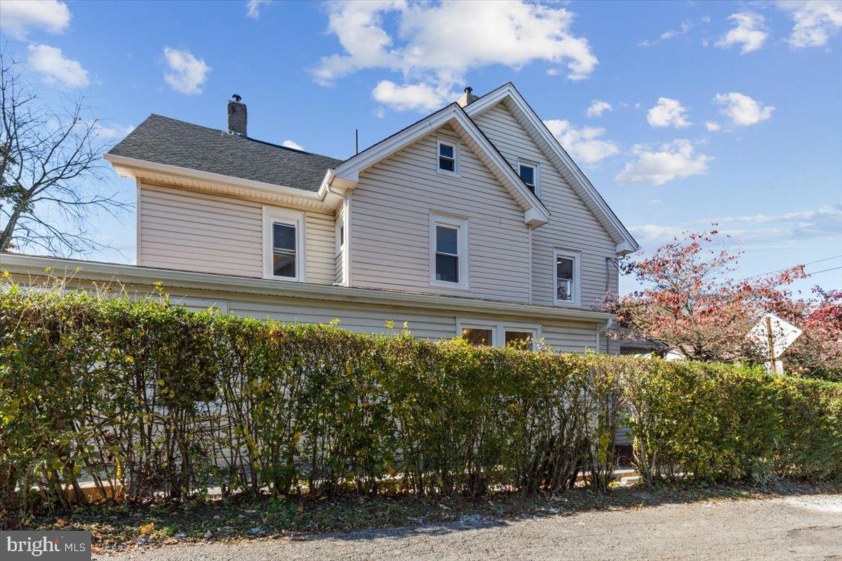 PAOLI GARDENS - Residential Lease