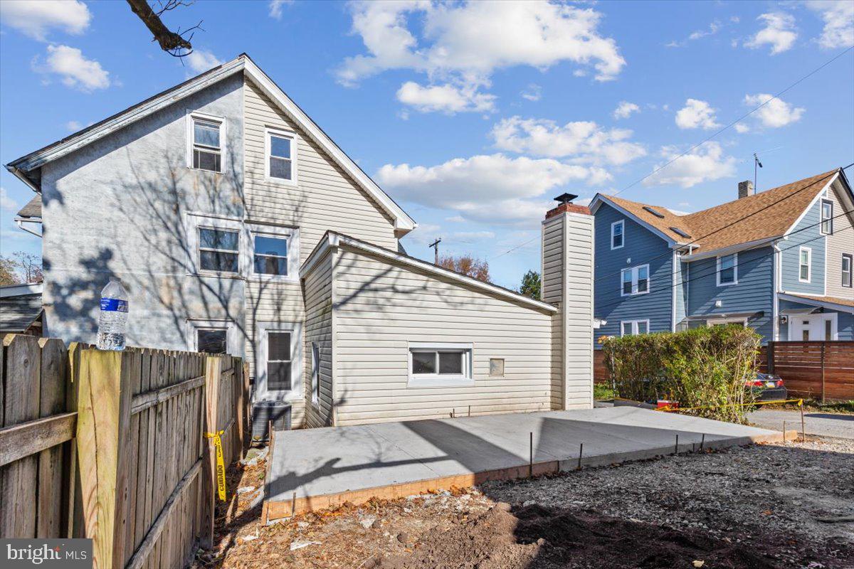 PAOLI GARDENS - Residential Lease
