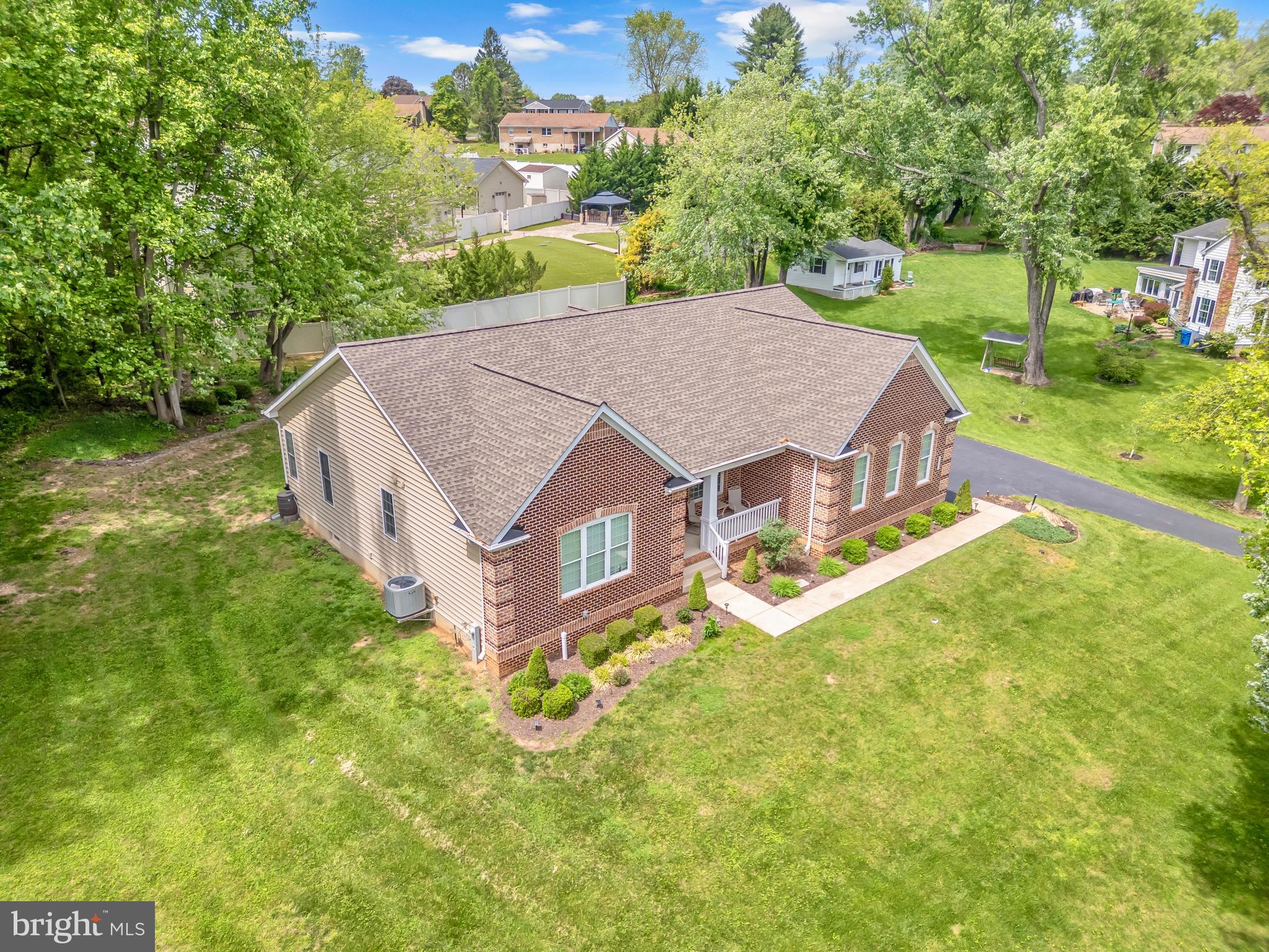2906 CORNUS WAY