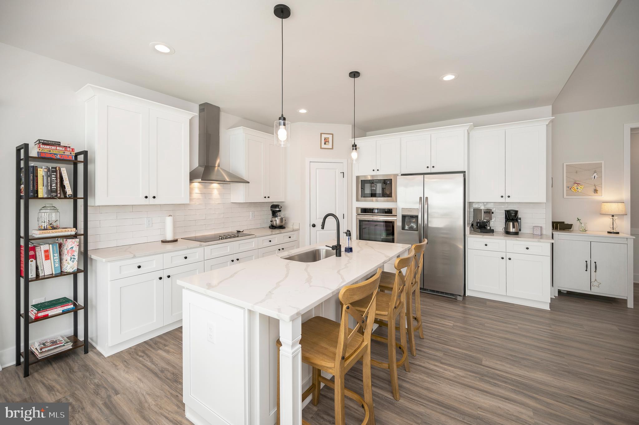 LAKE ACRES - Residential