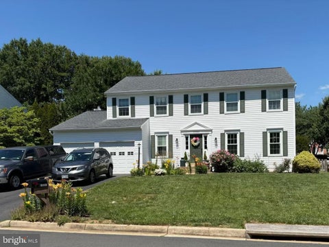 Photo of 10951 Thistlewood Court, MANASSAS, VA 20110 (MLS # VAPW2122816)