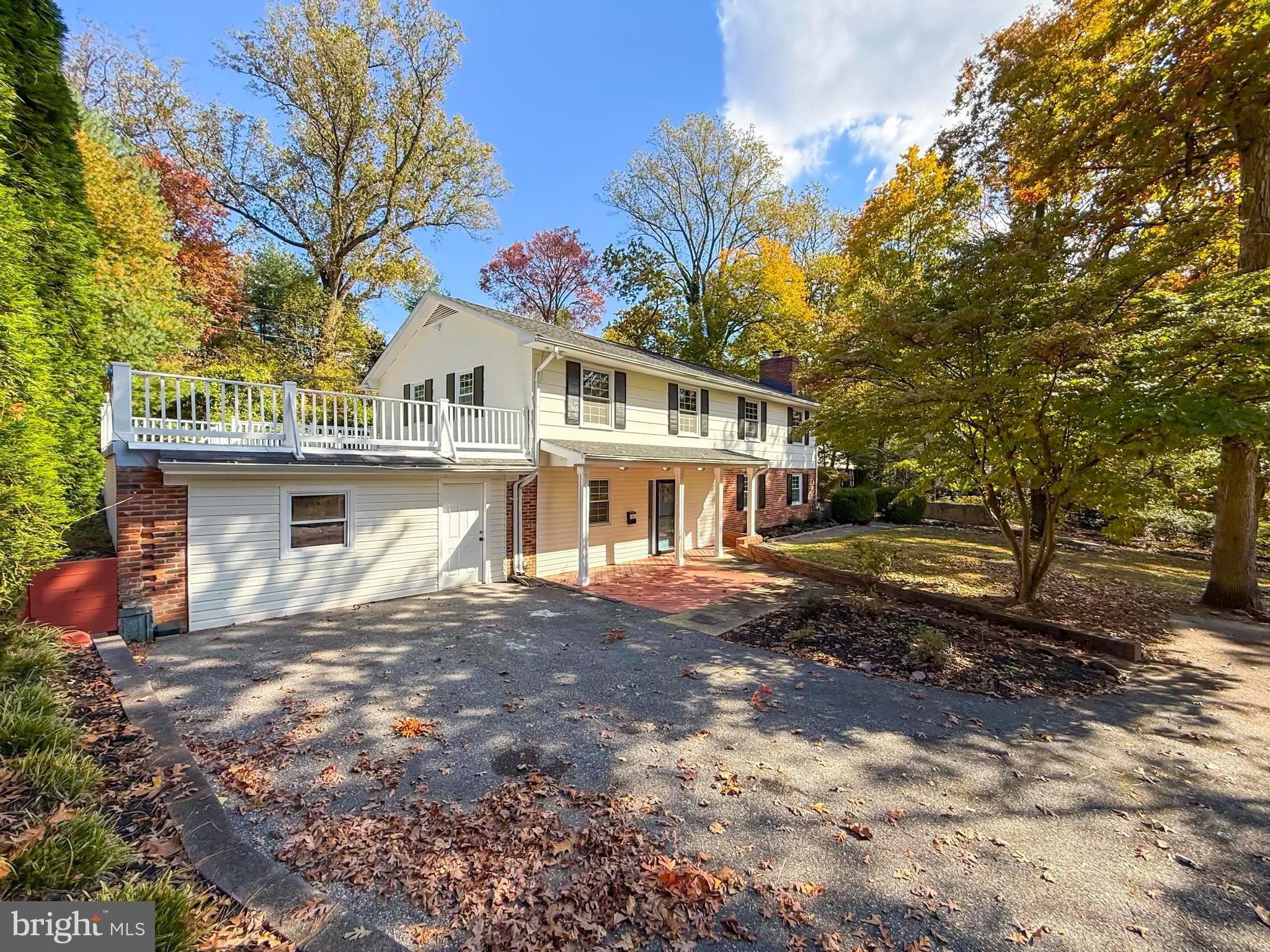 6661 MOHAWK COURT