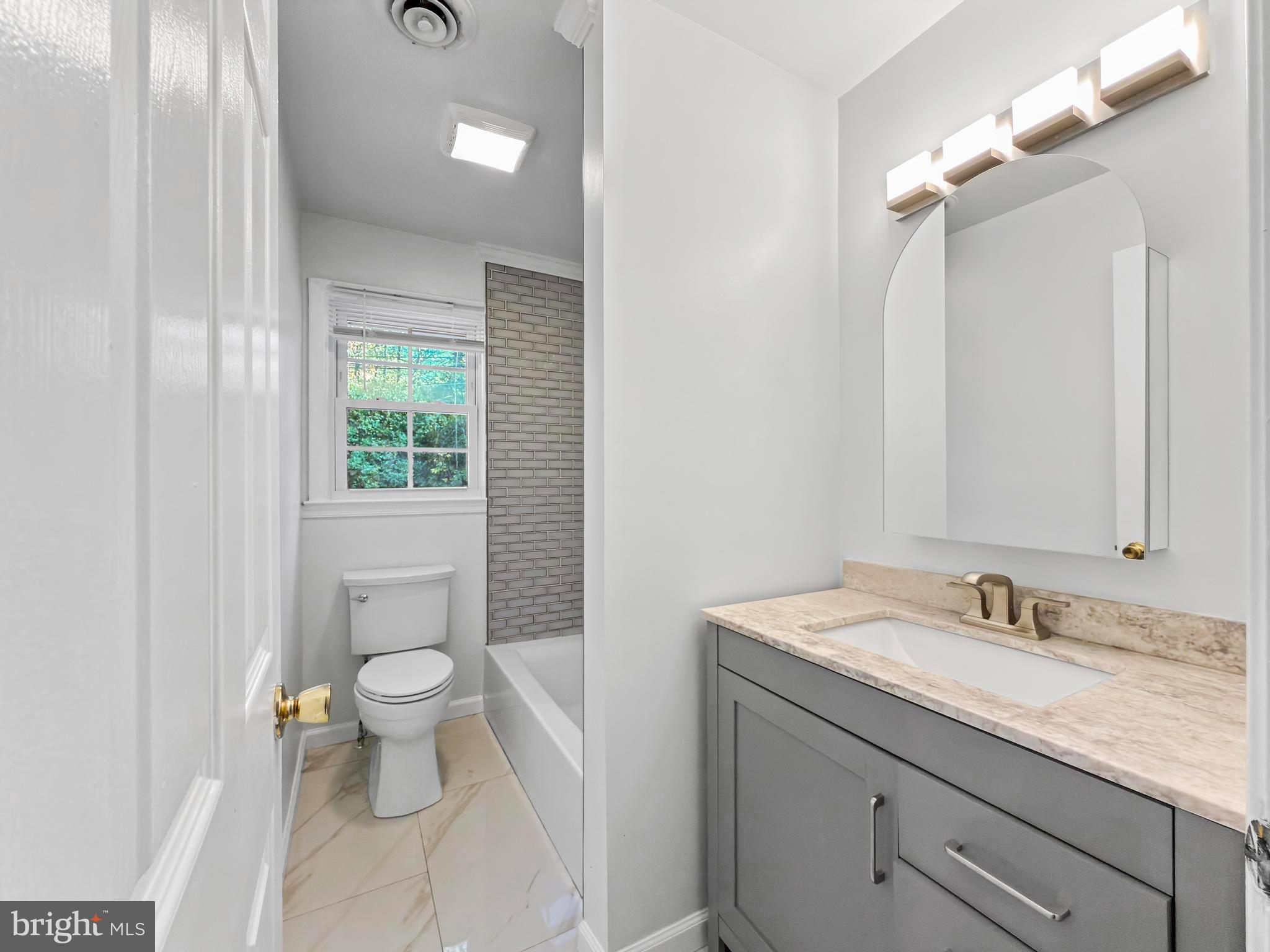 KINGS CONTRIVANCE - Residential