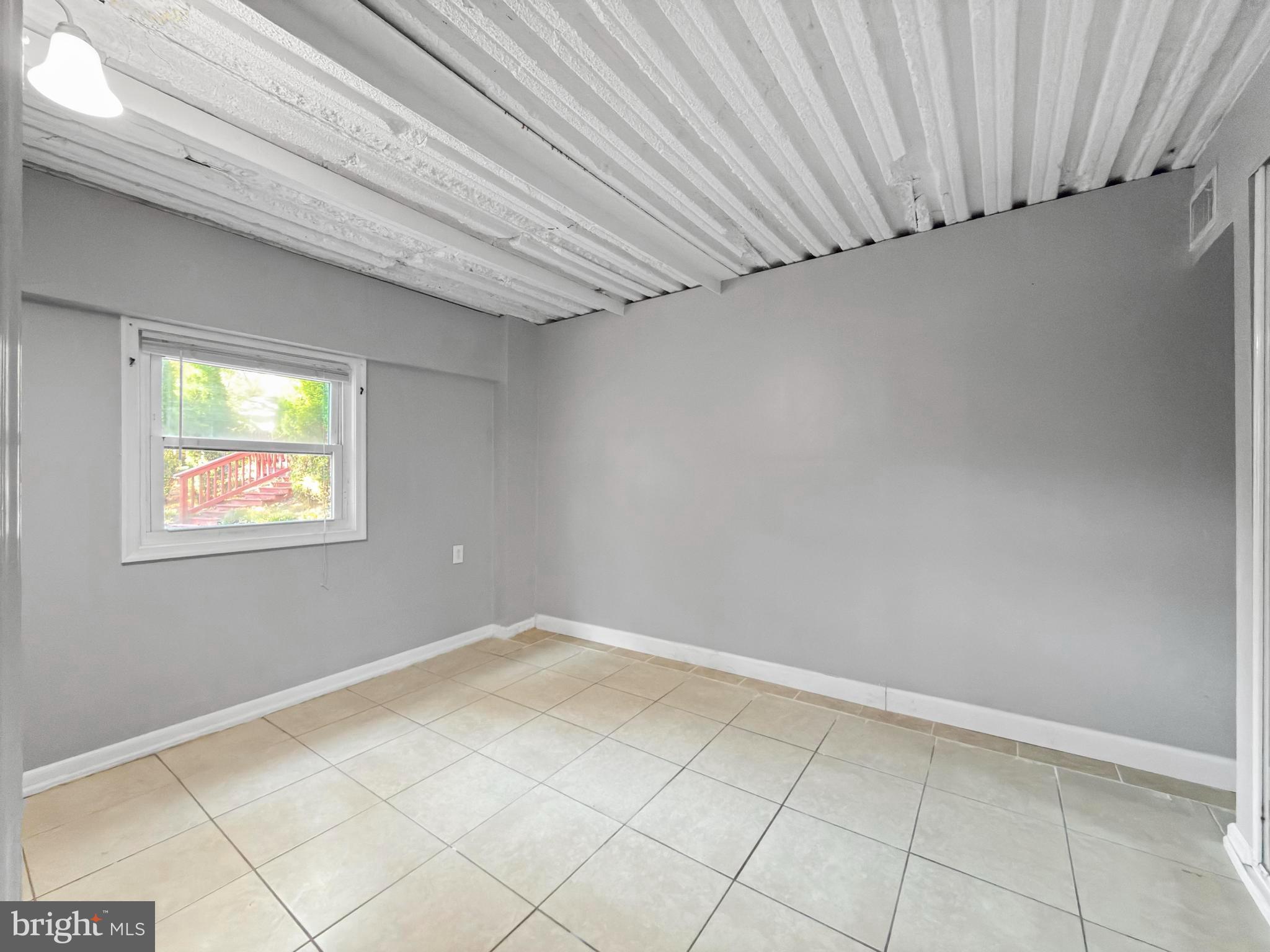 KINGS CONTRIVANCE - Residential