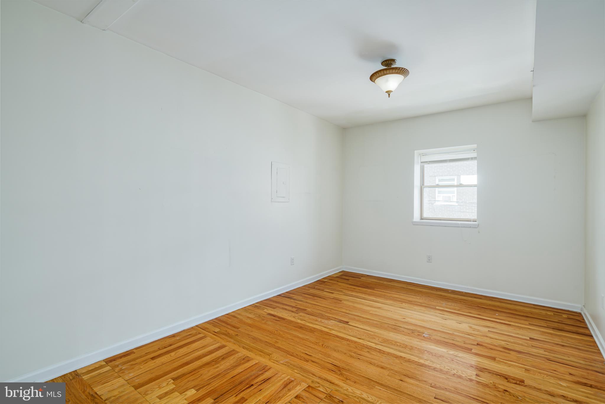 LOWER MOYAMENSING - Residential