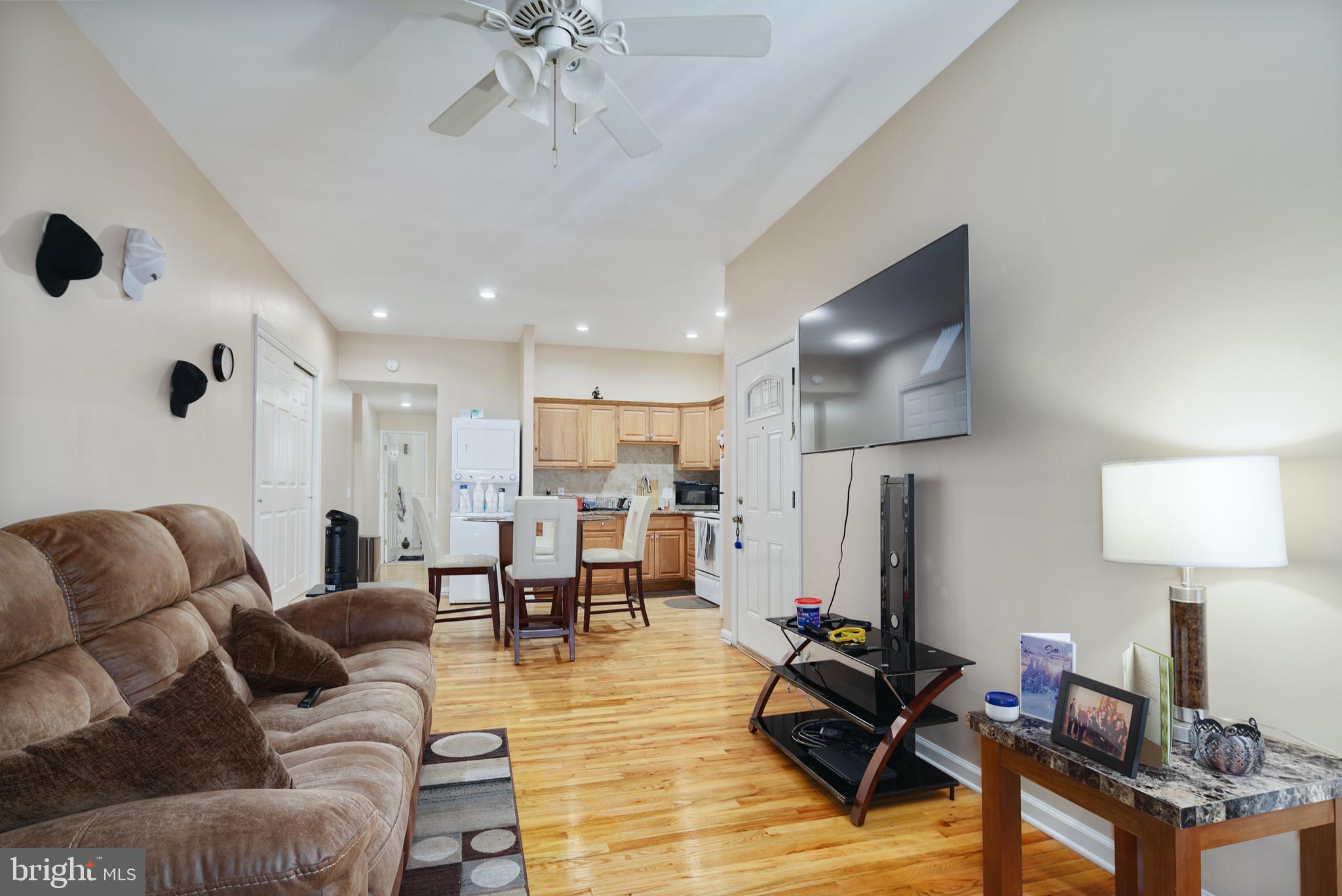 LOWER MOYAMENSING - Residential