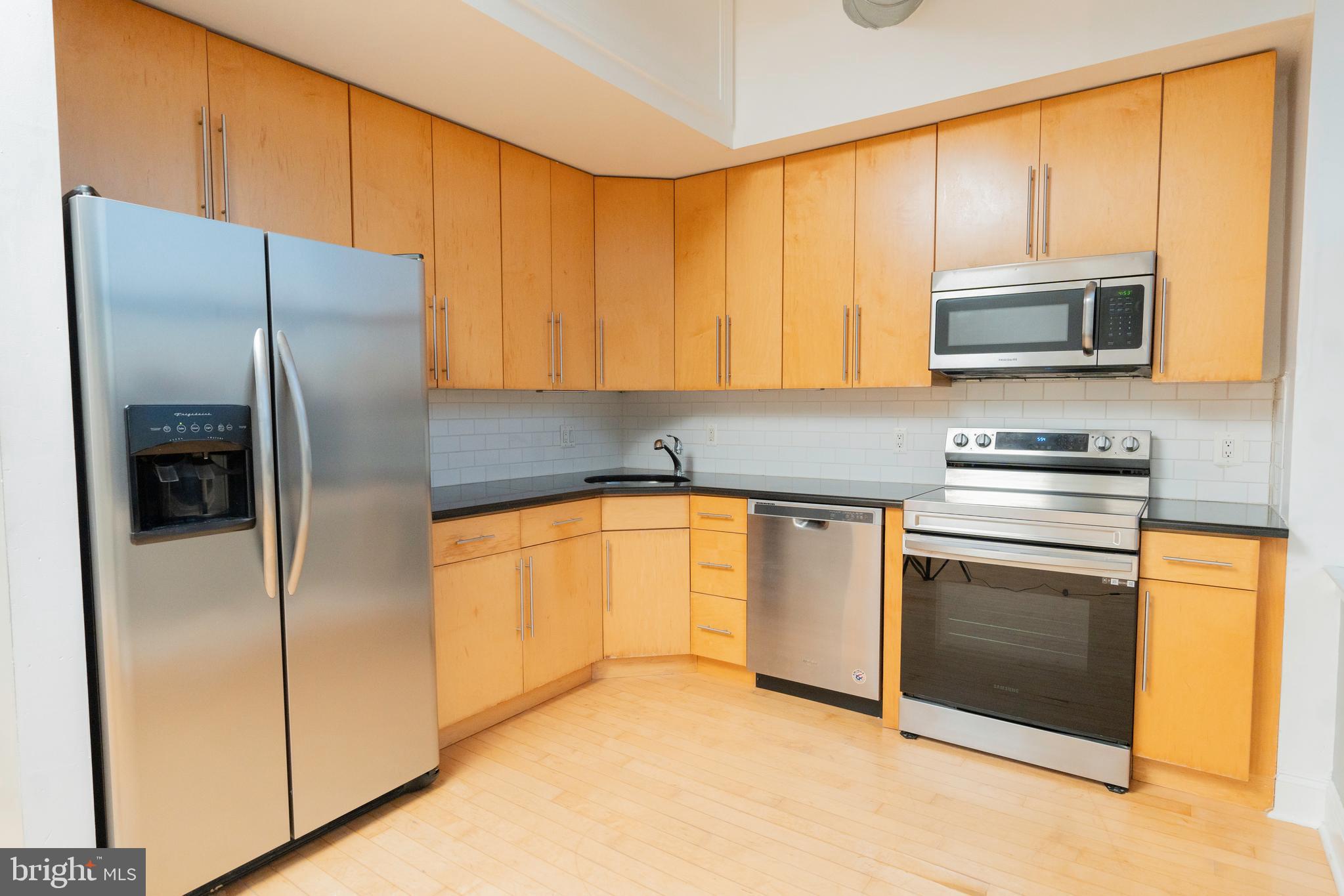 POINT BREEZE - Residential Lease