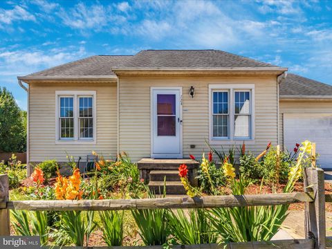 724 SUNNYFIELD LANE BALTIMORE MD 21225