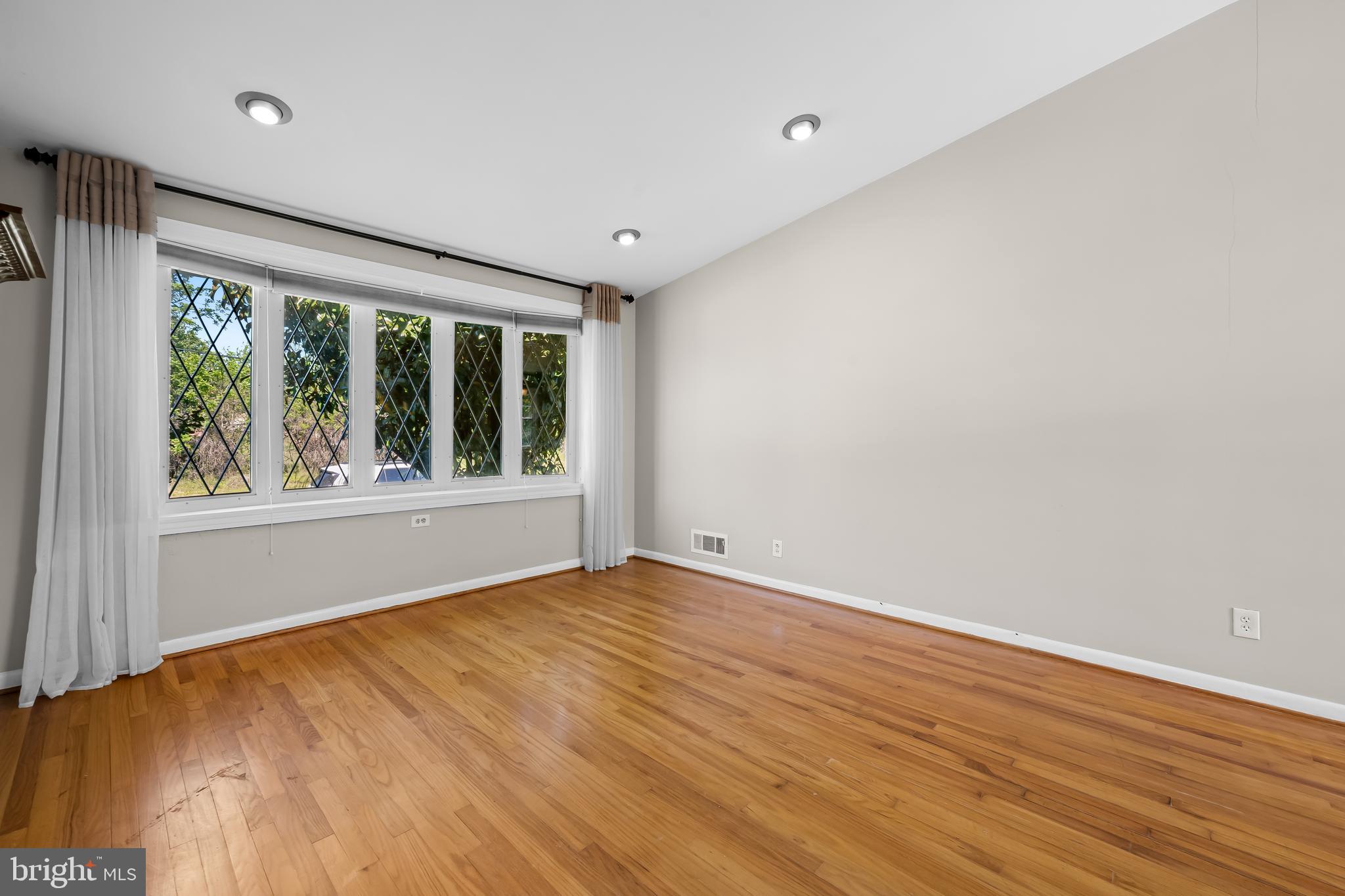 THORNLEIGH - Residential