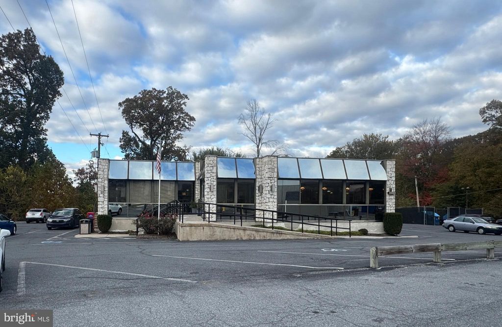 Photo of 665 Lancaster Road, MANHEIM, PA 17545 (MLS # PALA2078800)