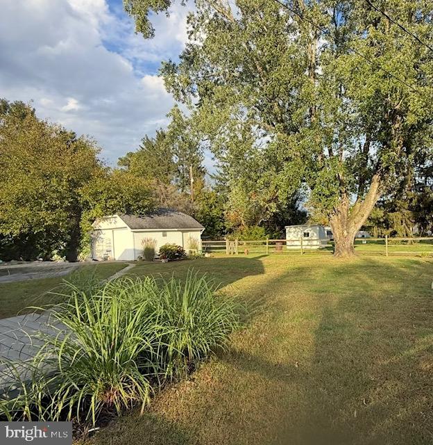 12727 DUPONT BOULEVARD