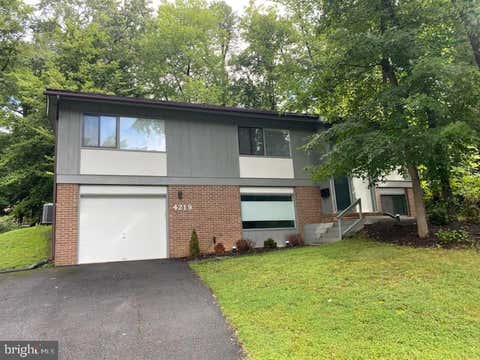 Photo of 4219 Elizabeth Lane, ANNANDALE, VA 22003 (MLS # VAFX2329770)