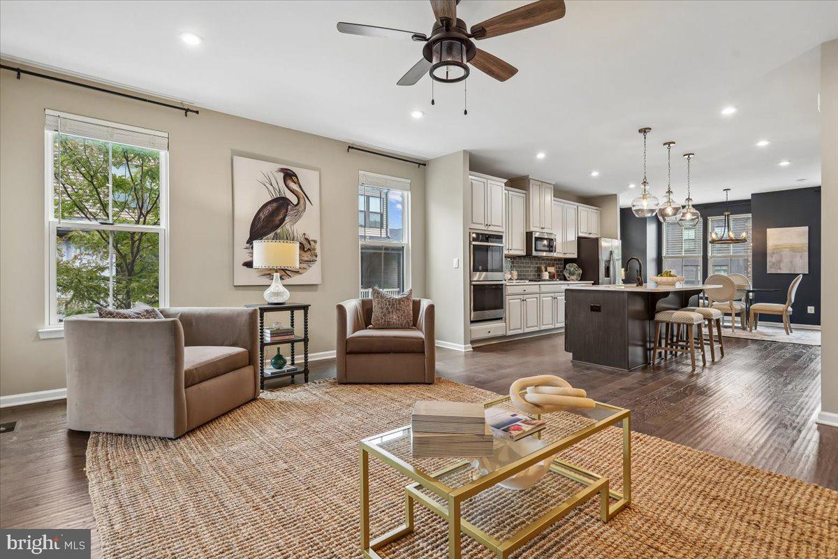 43498 APPLE ORCHARD SQUARE