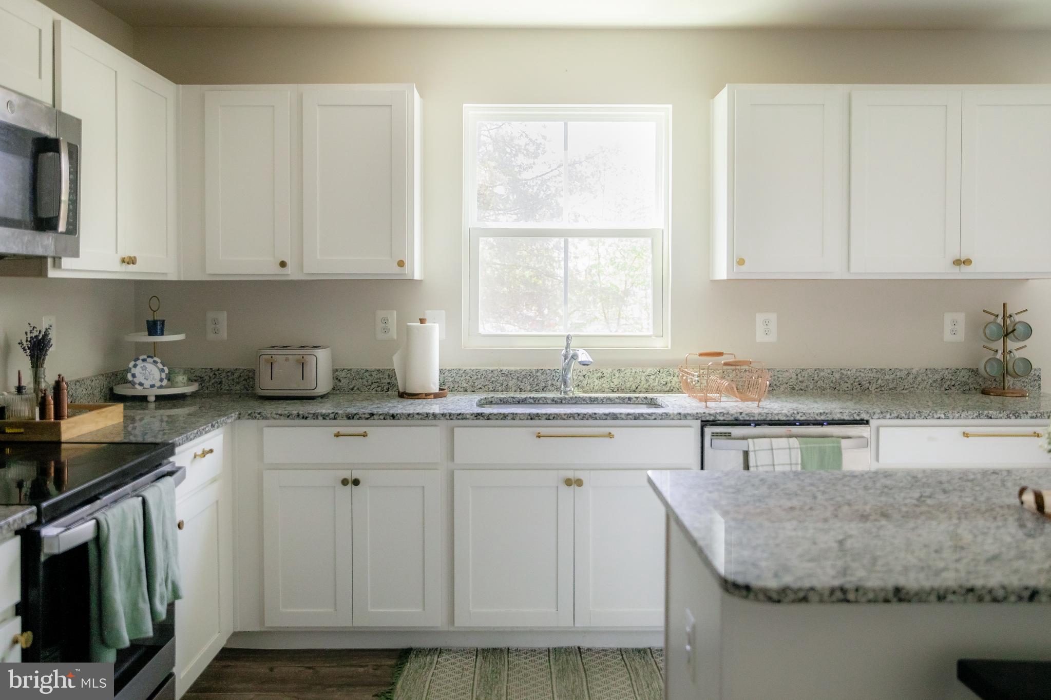 THE VILLAGE AT MIDDLETOWN - Residential