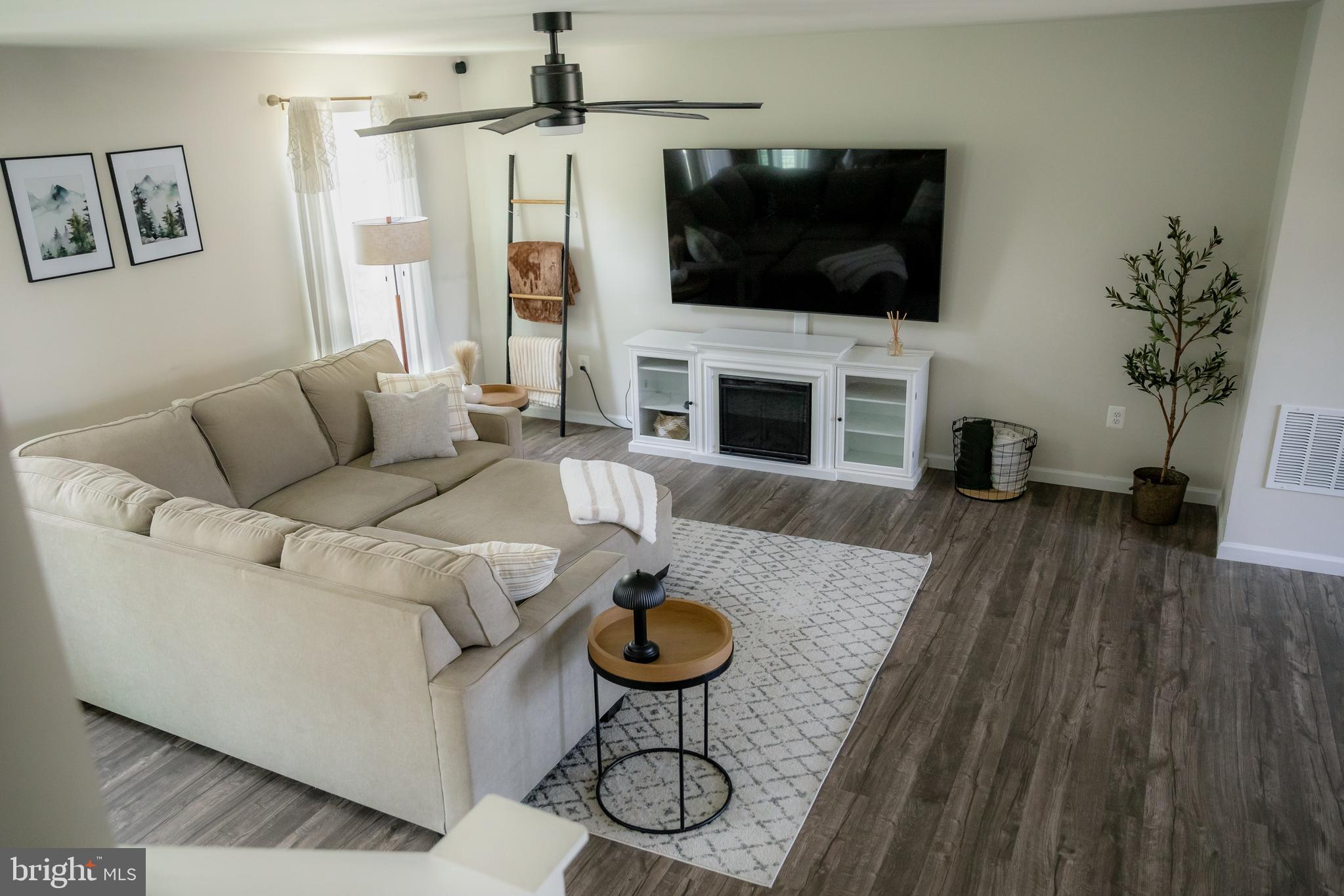 THE VILLAGE AT MIDDLETOWN - Residential