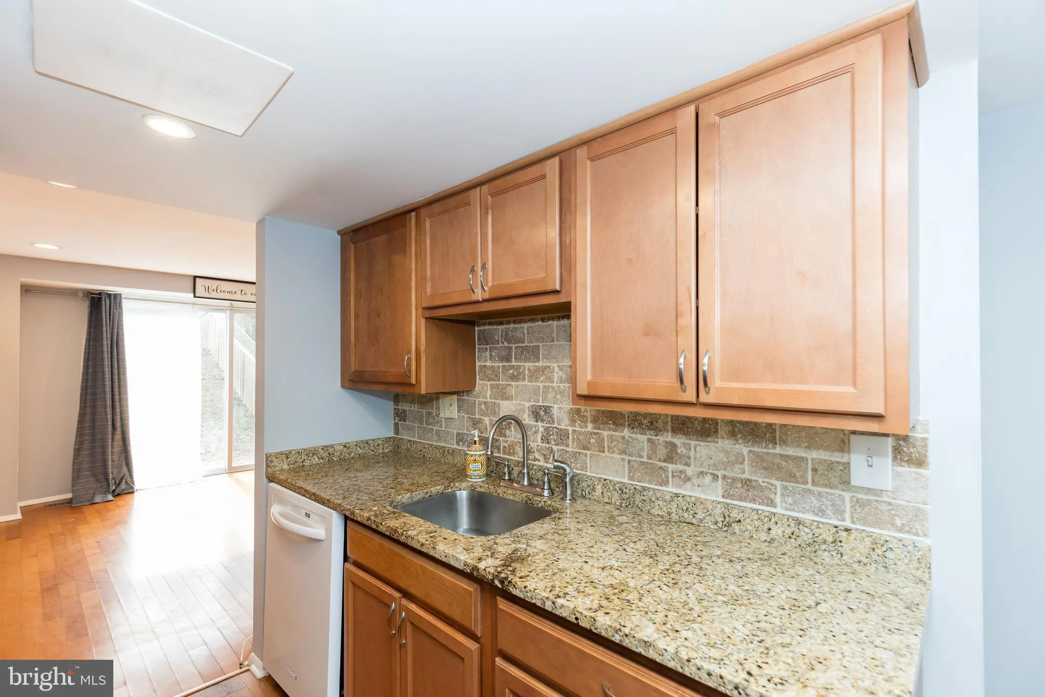 Columbia, Maryland 21044, United States, 3 Bedrooms Bedrooms, ,3 BathroomsBathrooms,Residential,Pending,10820