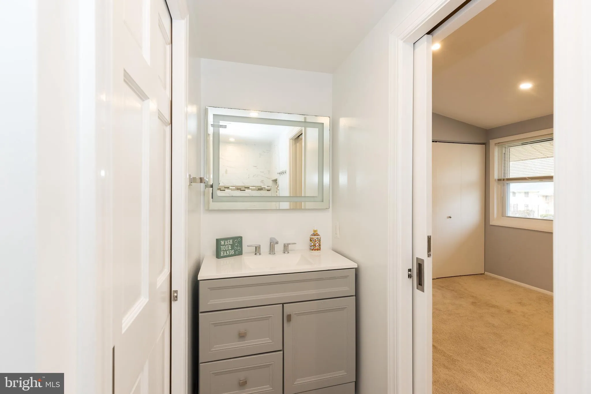 Columbia, Maryland 21044, United States, 3 Bedrooms Bedrooms, ,3 BathroomsBathrooms,Residential,Pending,10820