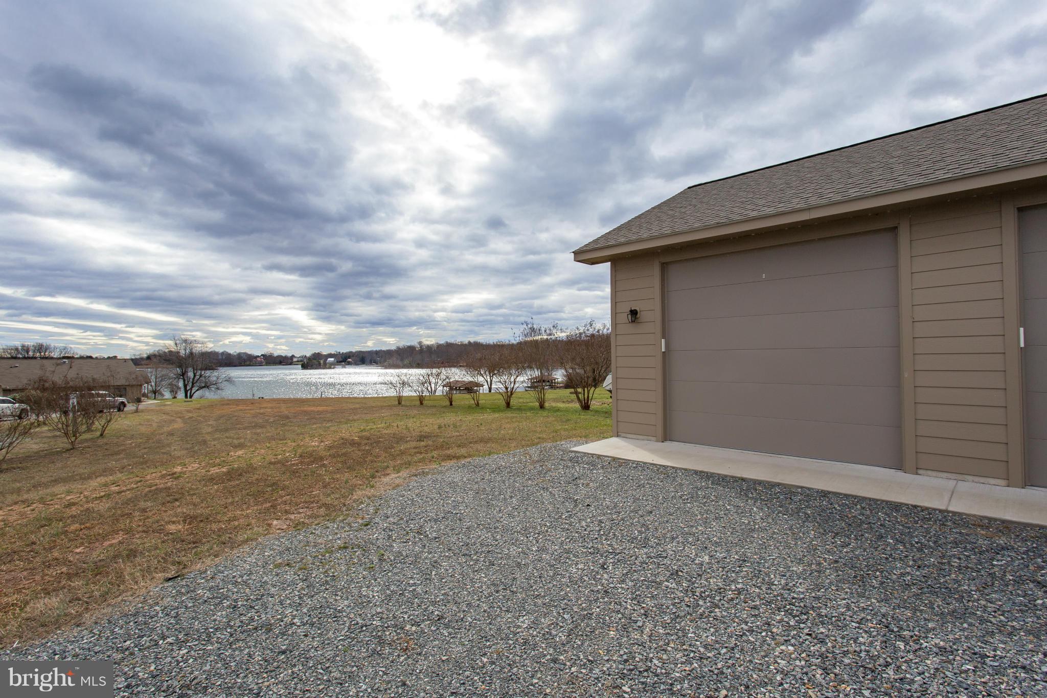 TARA SHORES - Residential