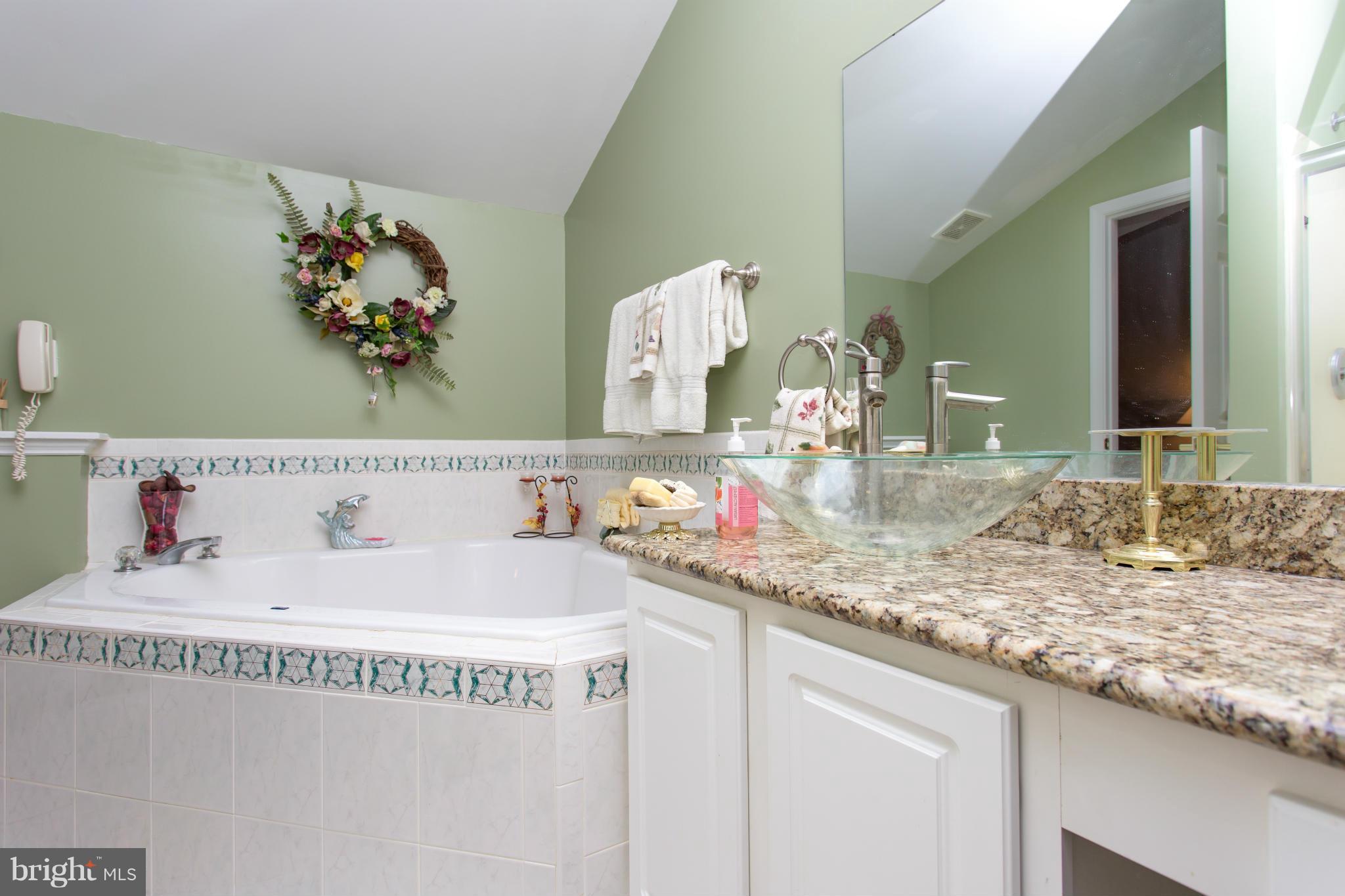 TARA SHORES - Residential