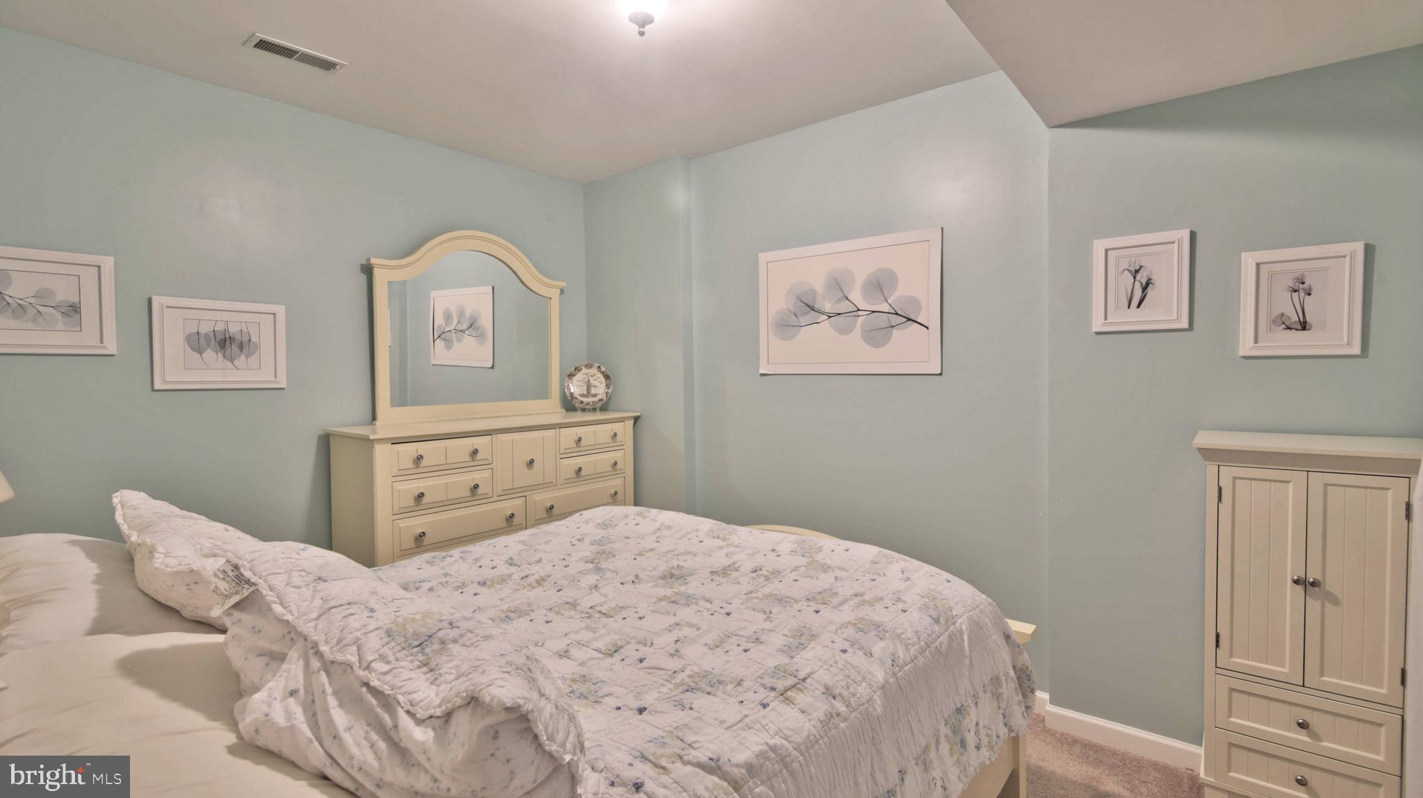 RIDGELEIGH - Residential