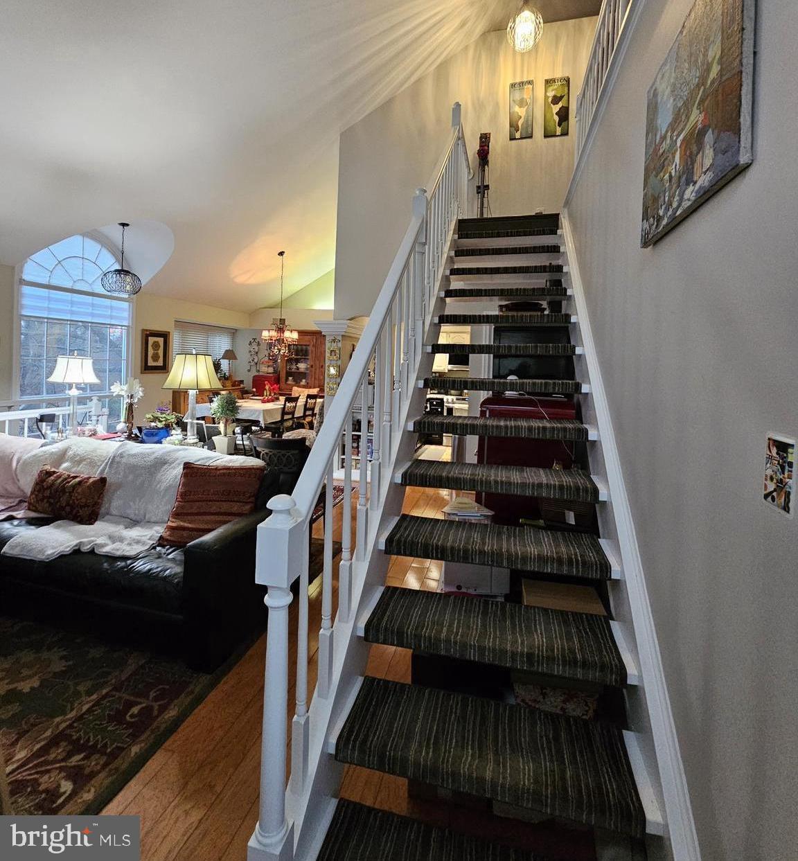 HAMPTON POINTE - Residential