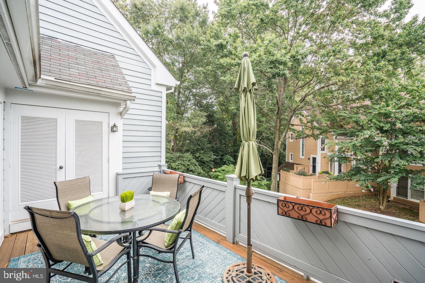 HAMPTON POINTE - Residential