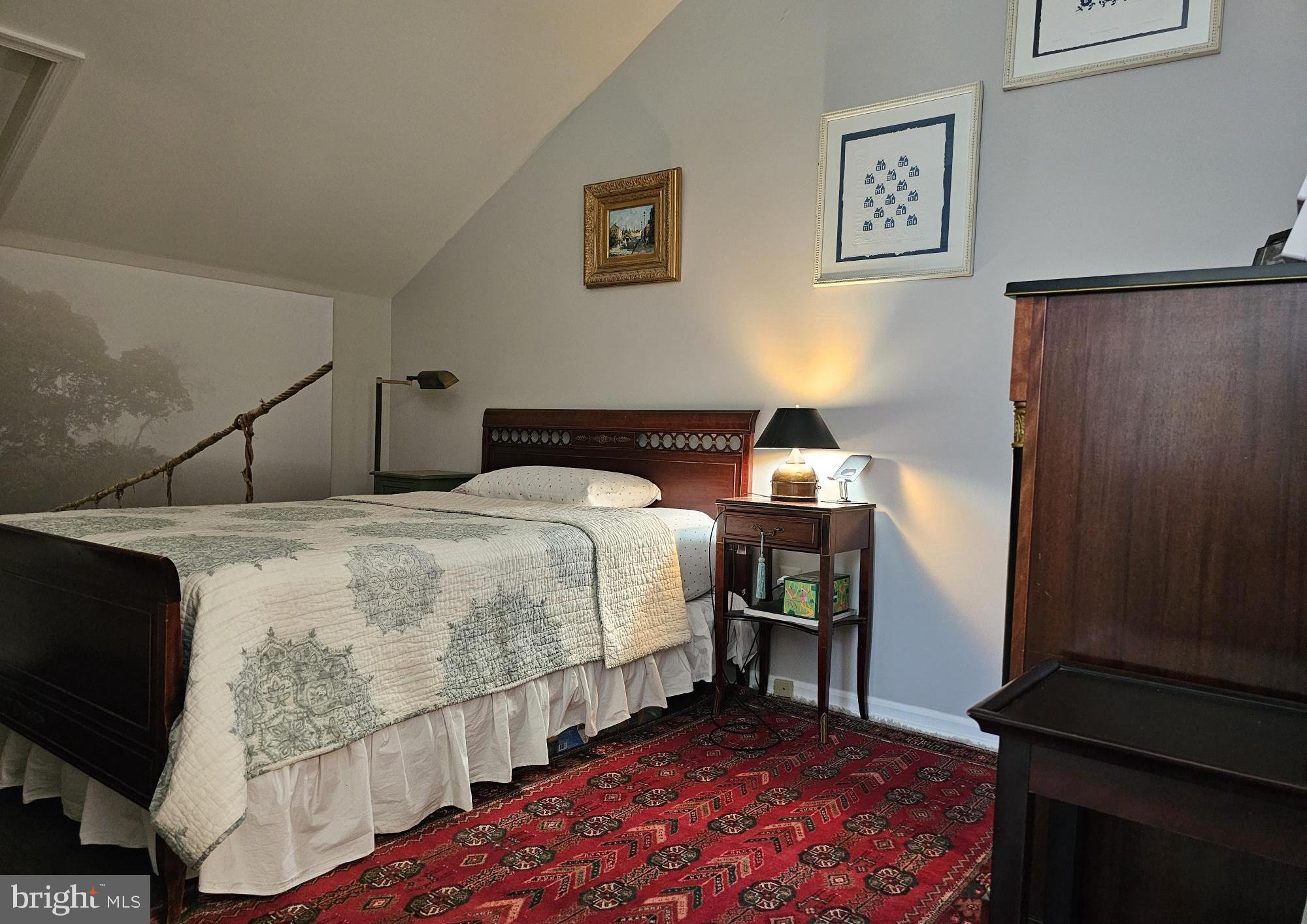 HAMPTON POINTE - Residential