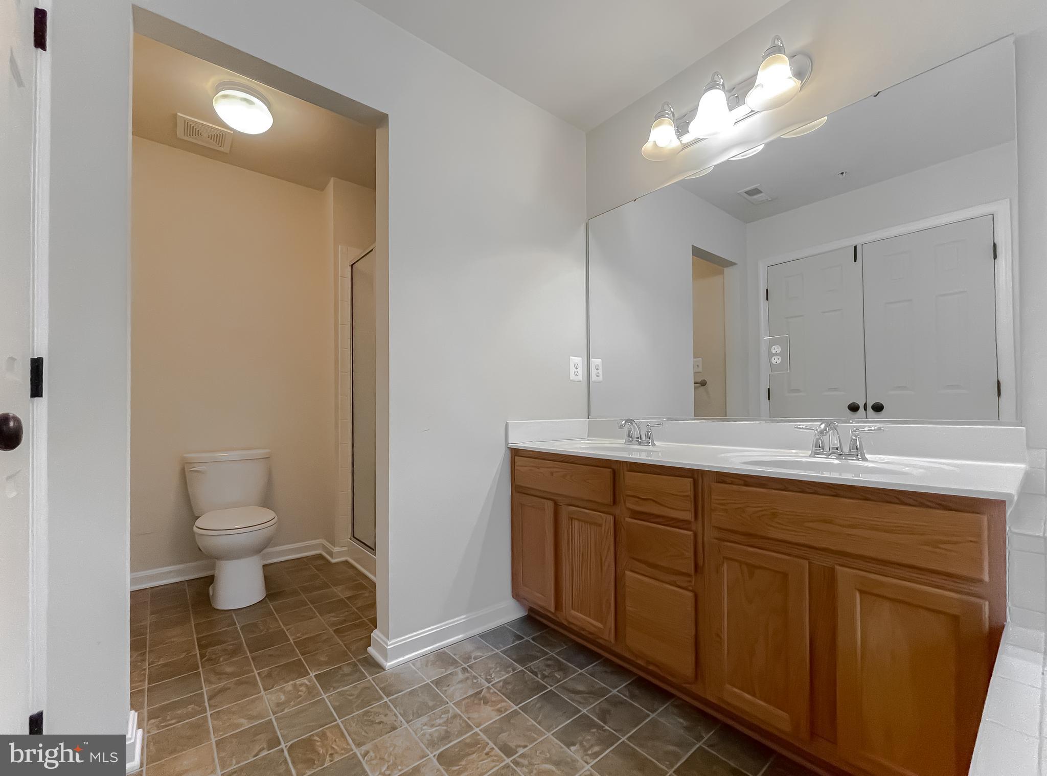 ELIZABETH HILLS - Residential Lease