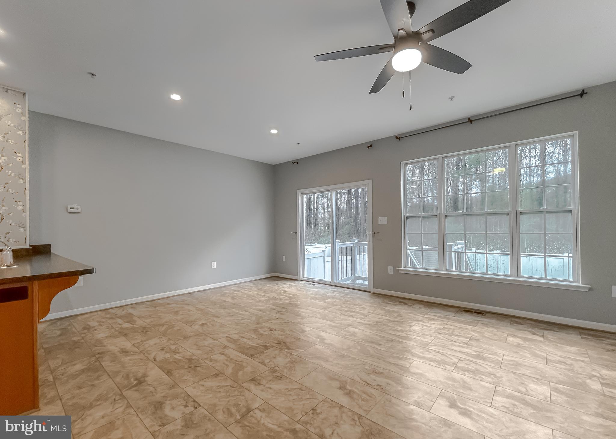 ELIZABETH HILLS - Residential Lease