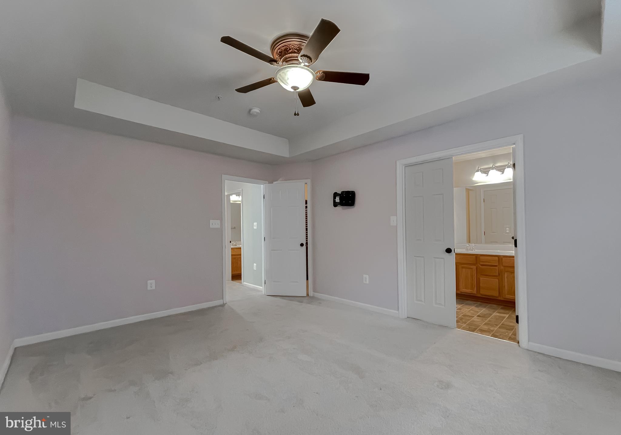 ELIZABETH HILLS - Residential Lease