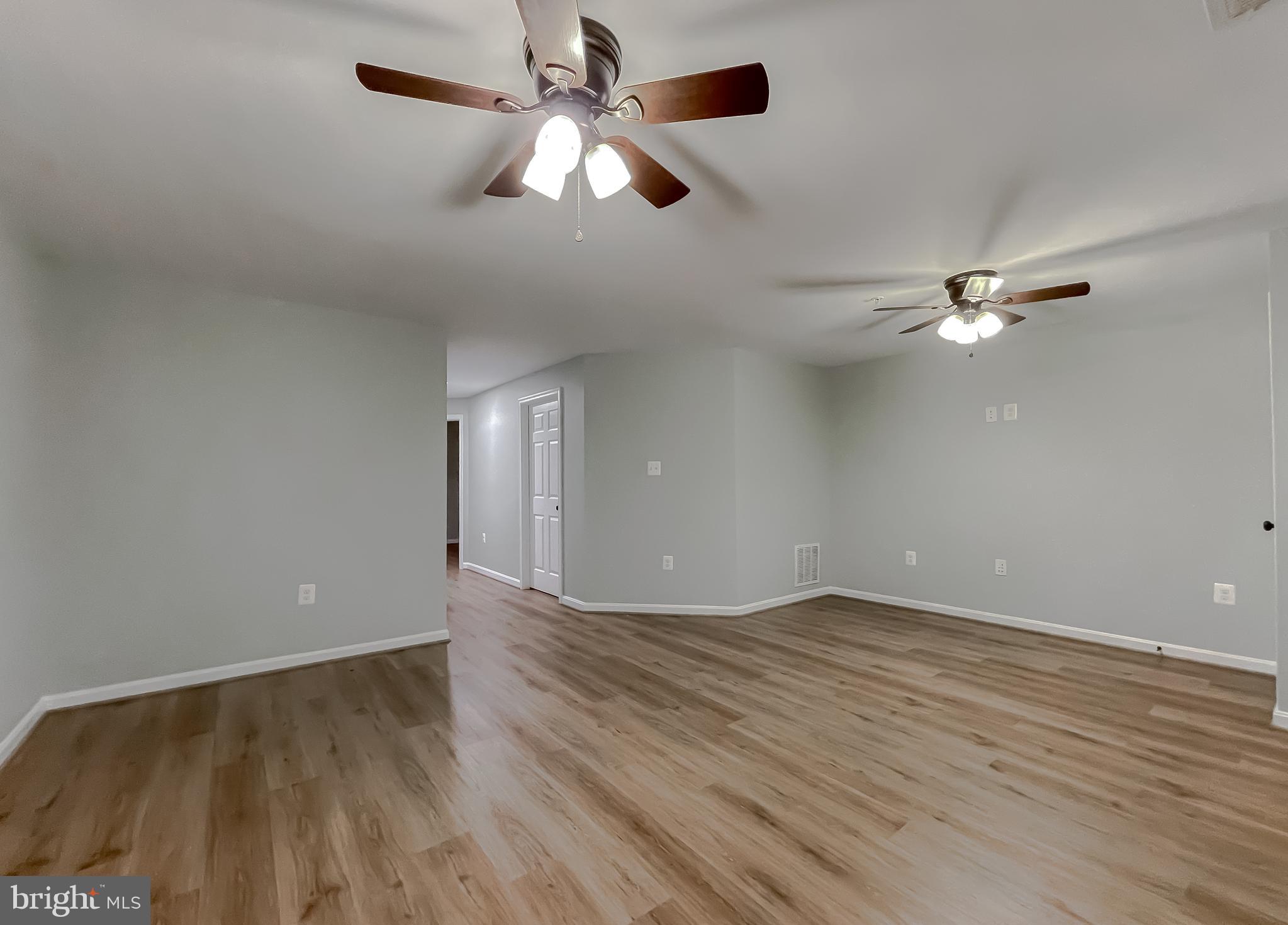 ELIZABETH HILLS - Residential Lease