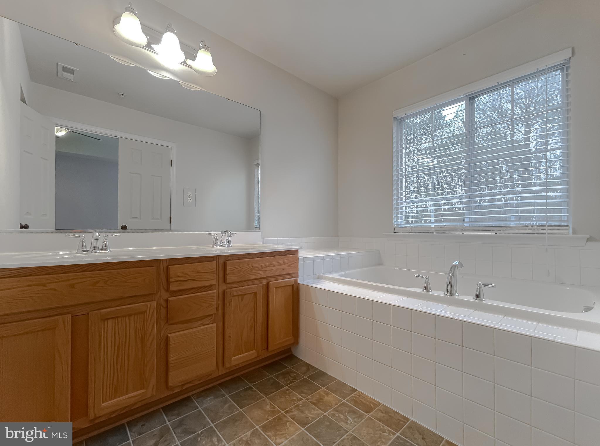 ELIZABETH HILLS - Residential Lease