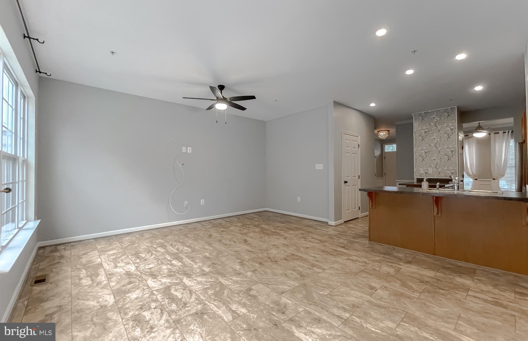 ELIZABETH HILLS - Residential Lease