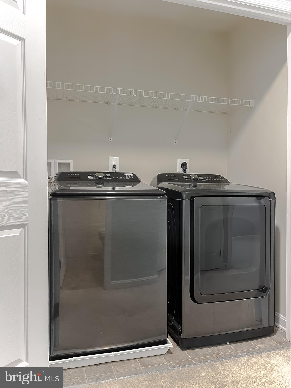 ELIZABETH HILLS - Residential Lease