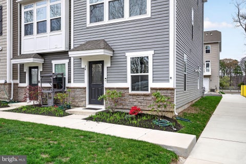 Townhouse For Sale - 54 Sidney Lane<br/> STRATFORD, NJ 08084
