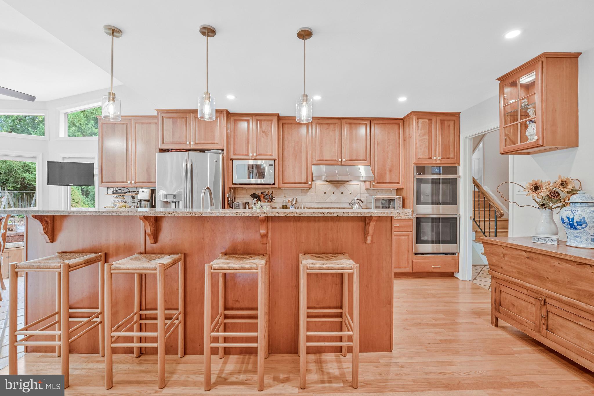 8122 BIRNAM WOOD DRIVE