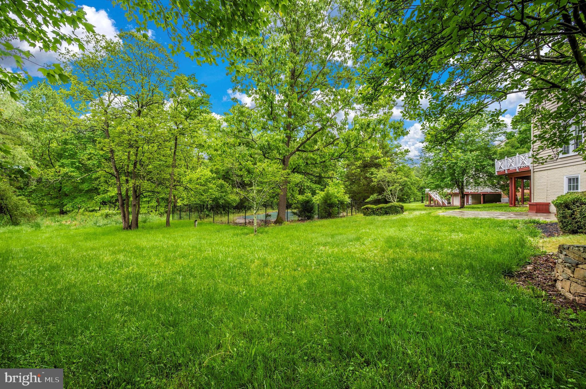 STONEY CREEK ESTATES - Residential